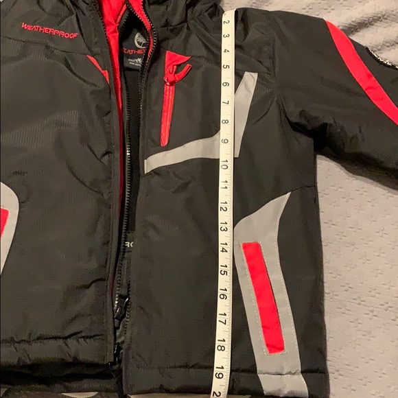 Weatherproof jacket - Picture 6 of 7